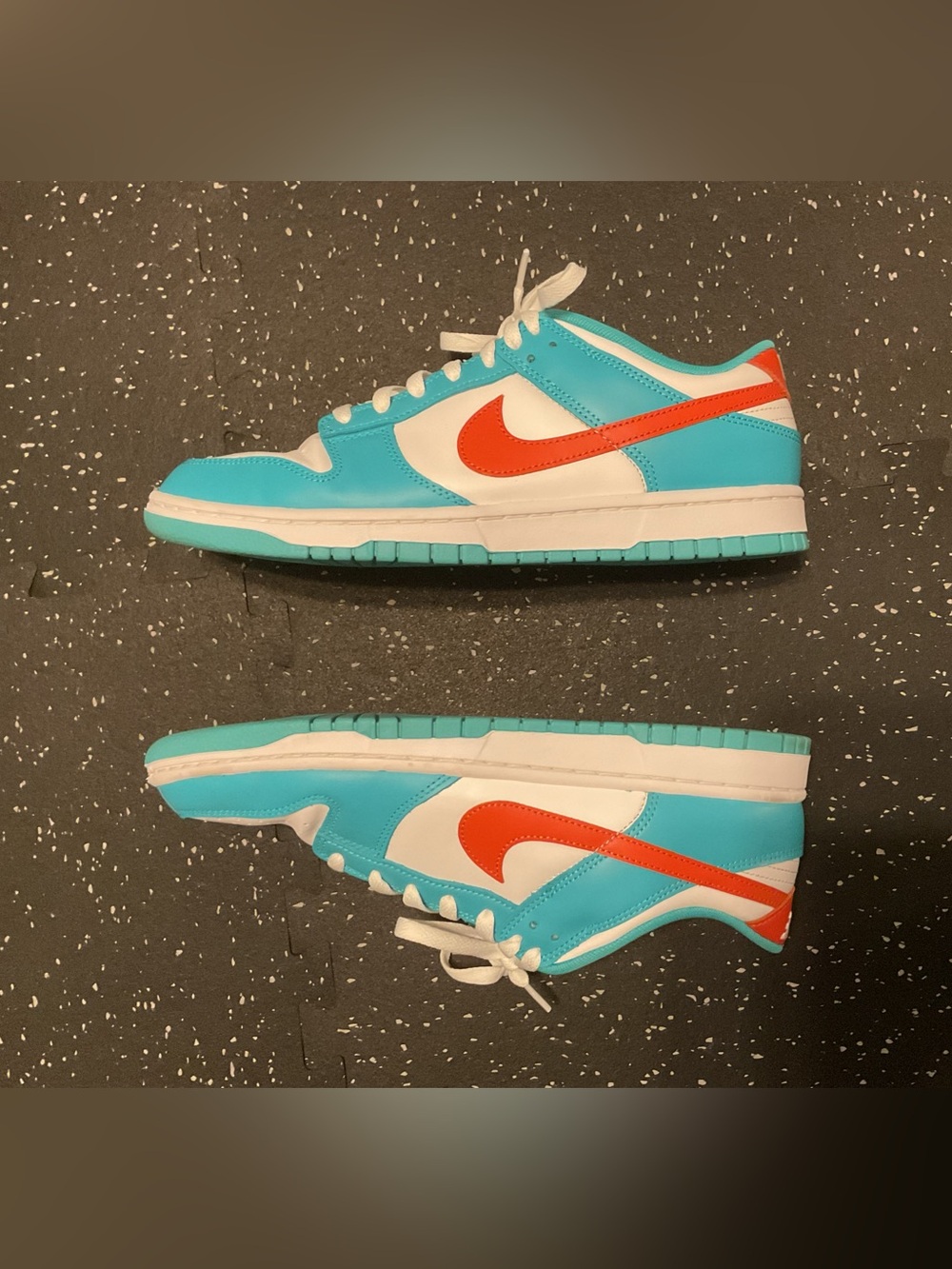 Nike Men’s Low-Top Sneakers in White, Teal & Orange - Picture 3 of 6